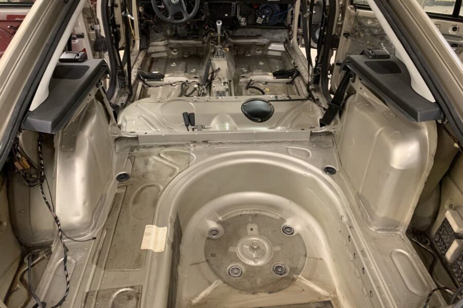 Wygłuszenie bagażnika i koła zapasowego samochodu Izolacja ABM Wygłuszenie bagażnika i koła zapasowego samochodu Izolacja ABM