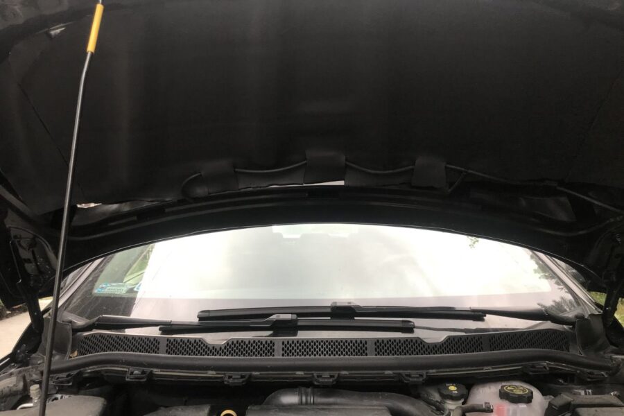 Wygłuszenie maski samochodu Izolacja ABM Wygłuszenie maski samochodu Izolacja ABM