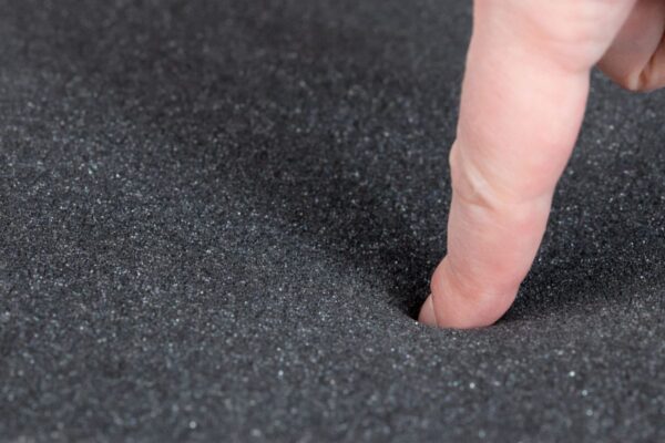 Jakie właściwości izolacyjne mają pianki kauczukowe w branży budowlanej? Porady Izolacja ABM